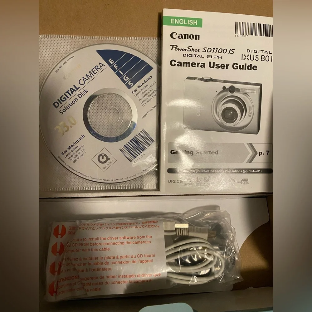 Canon PowerShot SD1100 IS Digital Elph - Blue - Picture 2 of 11